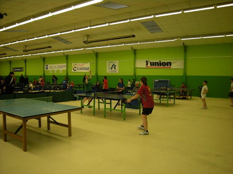 Morgane qui leve les bras pour sa futur victoire (ah non pour attraper la balle).JPG